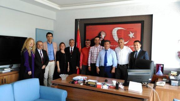 İzmir İl Milli Eğitim Müdürlüğü İSG Görevlileri İlçe Milli Eğitim Müdürümüz Sayın Mustafa KOÇAK´ı ziyaret etmişlerdir.