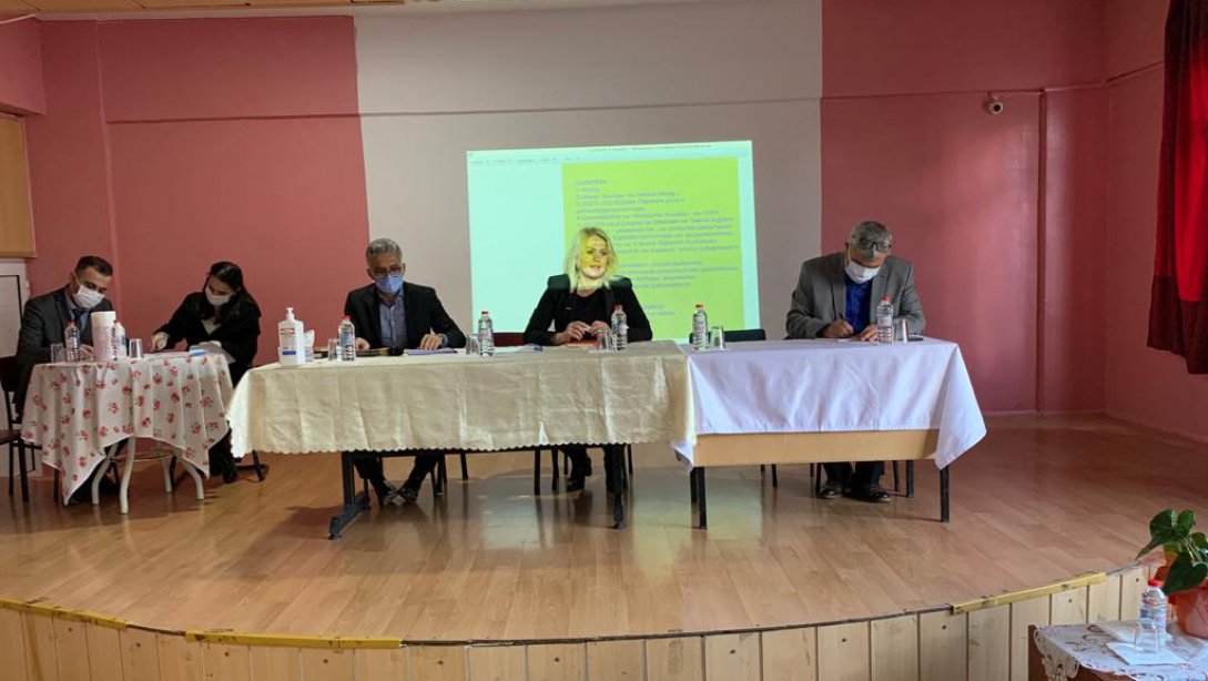 Narlıdere İlçe Milli Eğitim Müdürümüz Arzu Günaydın başkanlığında Mustafa Şık İlkokulu'nda okul müdürleri kurul toplantısı gerçekleştirildi.