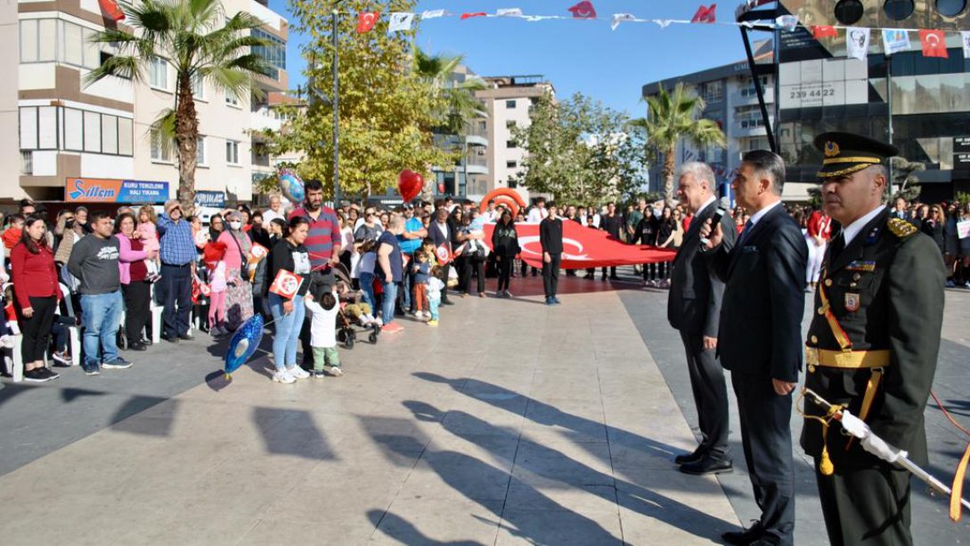 29 Ekim Cumhuriyet Bayramımızın 99.yılını Demokrasi Meydanı'nda büyük bir coşkuyla kutladık.